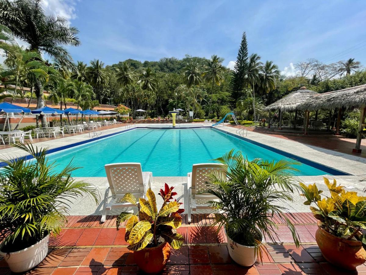 Hotel Hacienda El Diamante Villeta Eksteriør billede