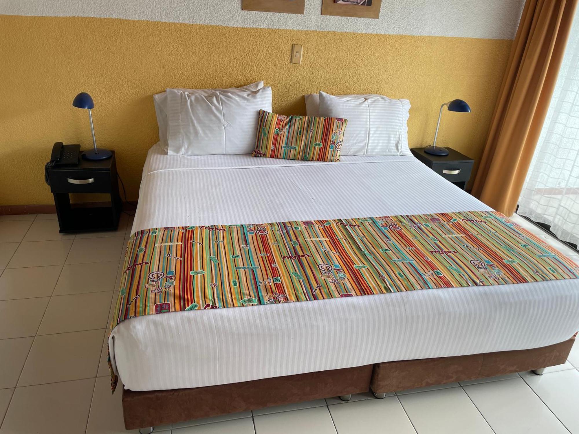 Hotel Hacienda El Diamante Villeta Eksteriør billede