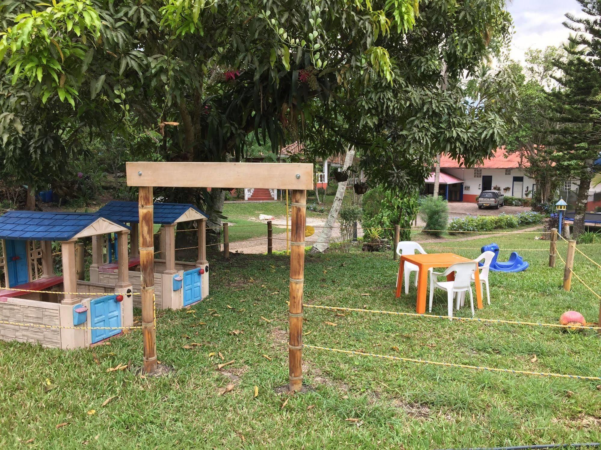 Hotel Hacienda El Diamante Villeta Eksteriør billede